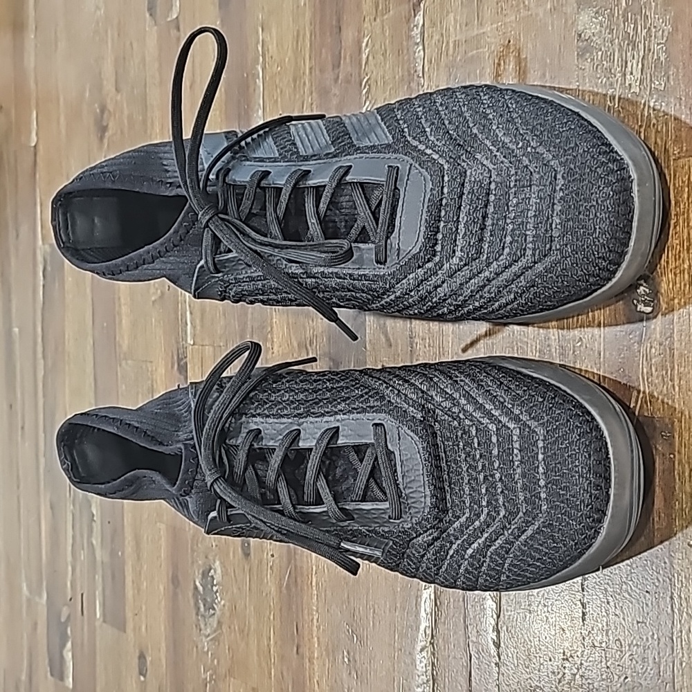 Adidas Predator - image 1